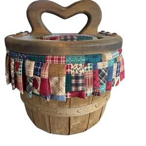 Country Basket Wooden Handle With Two Hinged Flaps For Opening Fabric Liner